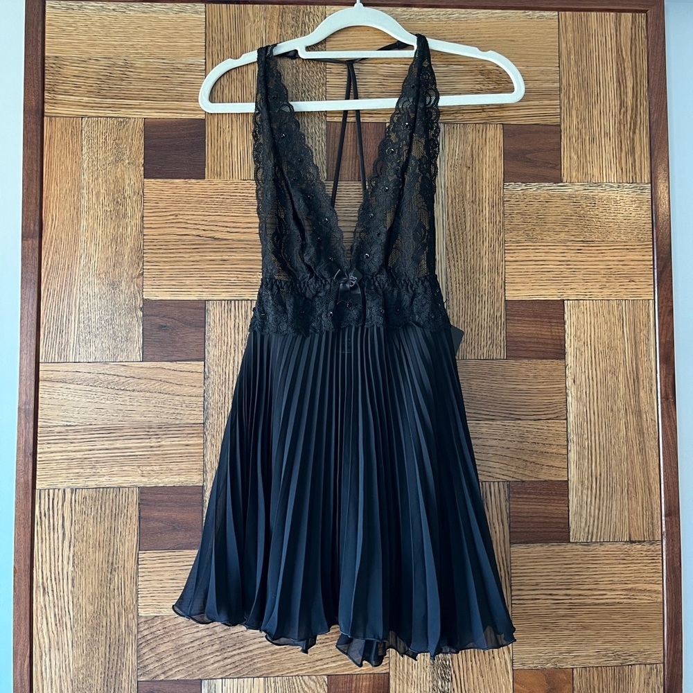 Seductivewear by Cinema Etoile | Lace Pleated Chemise